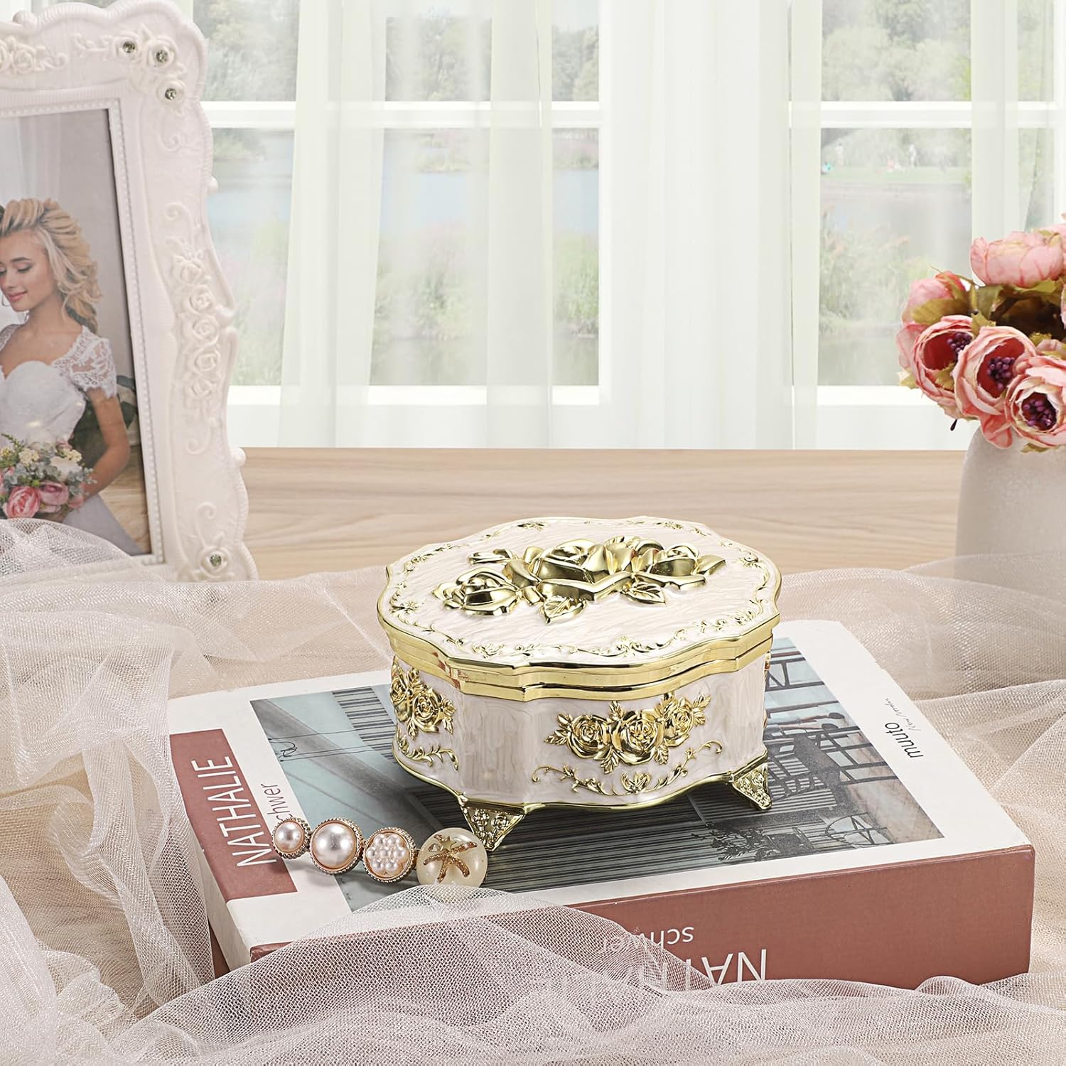 ELLDOO Vintage Music Box Beige Metal Jewelry Storage Organizer